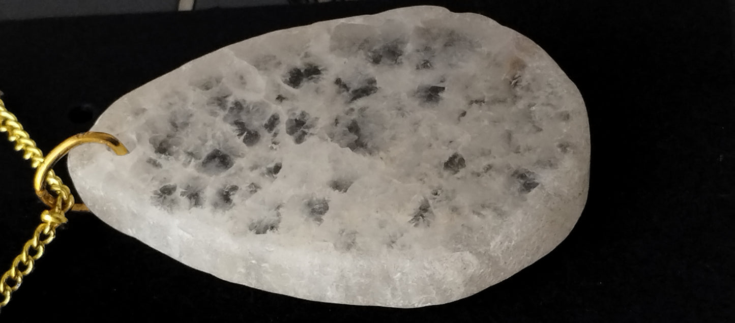 White Agate/Quartz slice pendant necklace