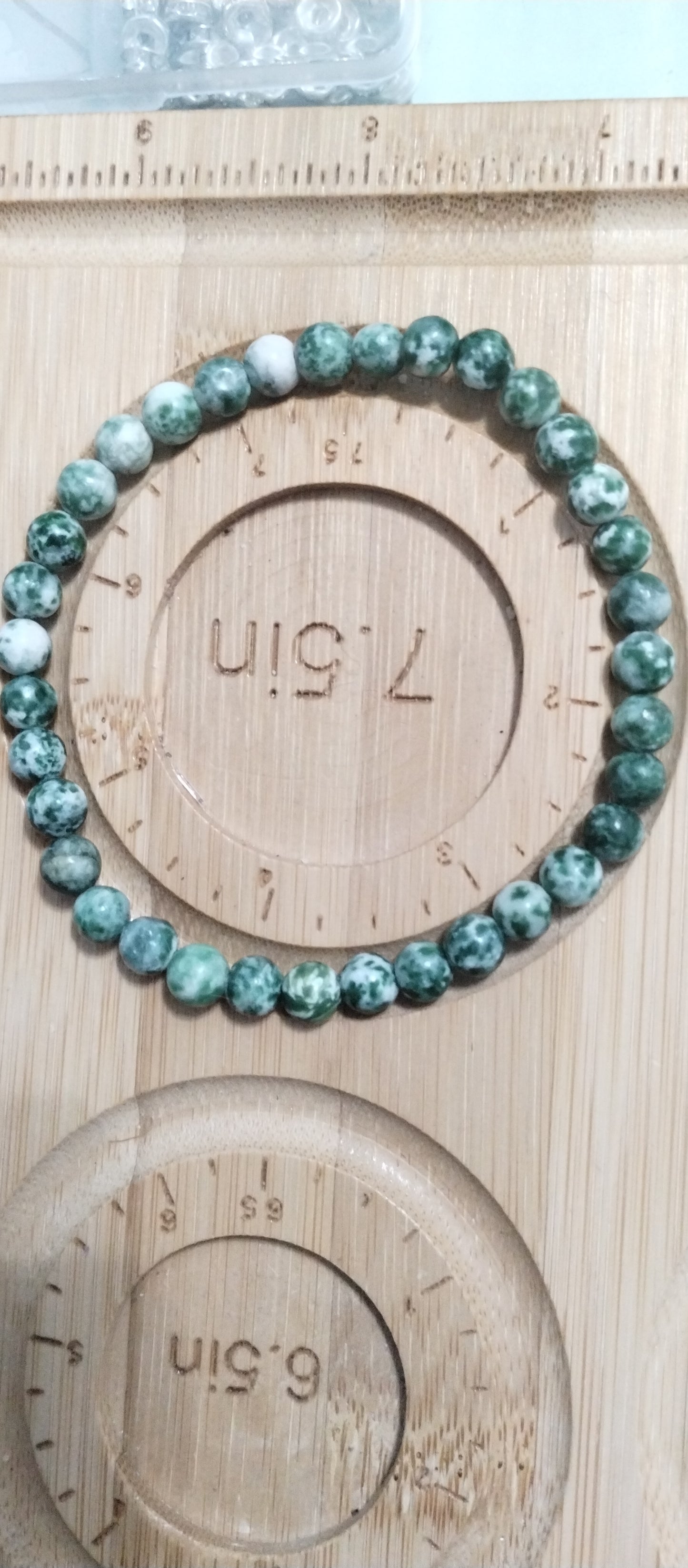 Green Dot Jade Stretch Bracelet