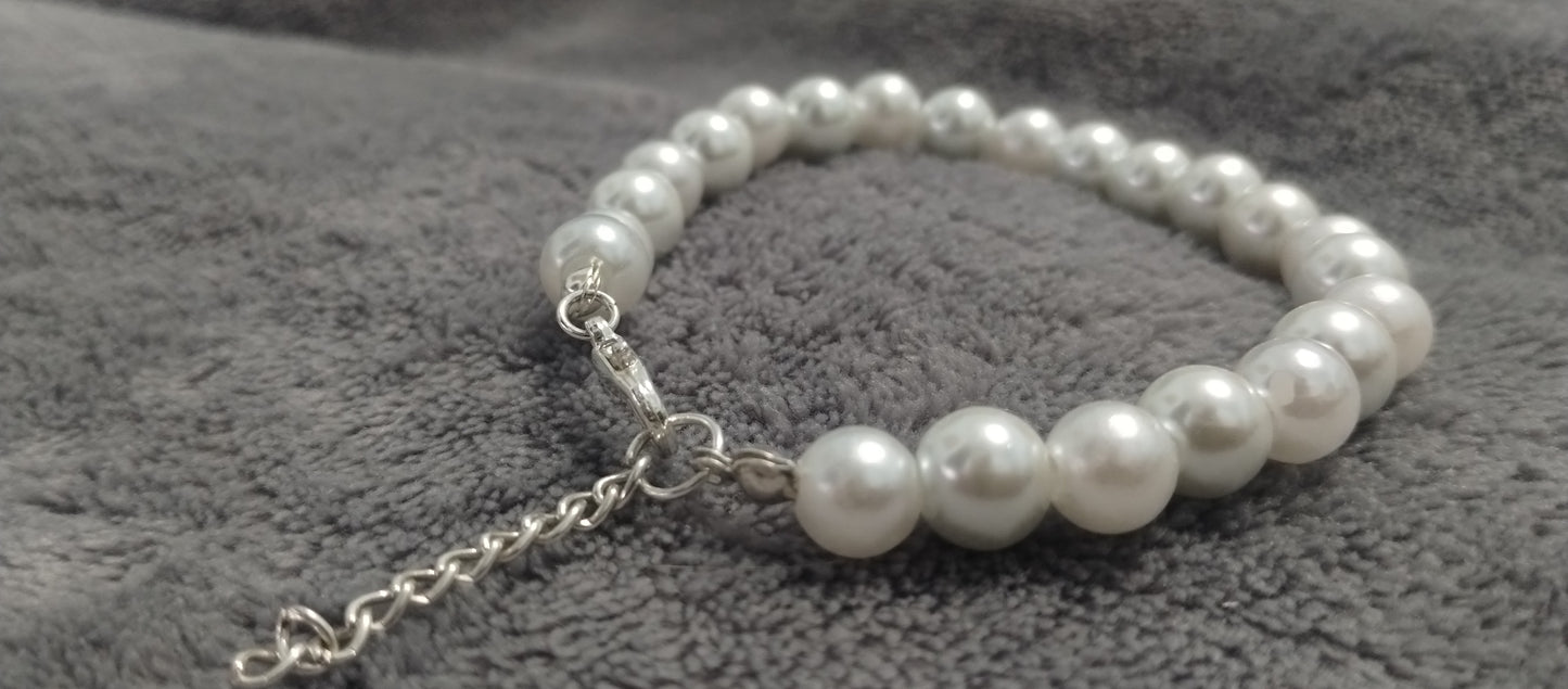 Pearl Bracelets!! Multiple Styles