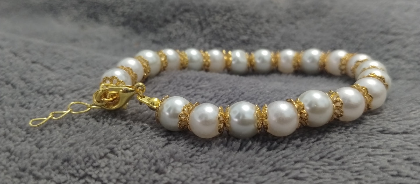 Pearl Bracelets!! Multiple Styles