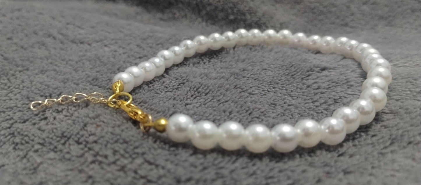 Pearl Bracelets!! Multiple Styles