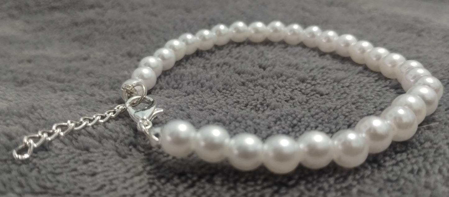 Pearl Bracelets!! Multiple Styles