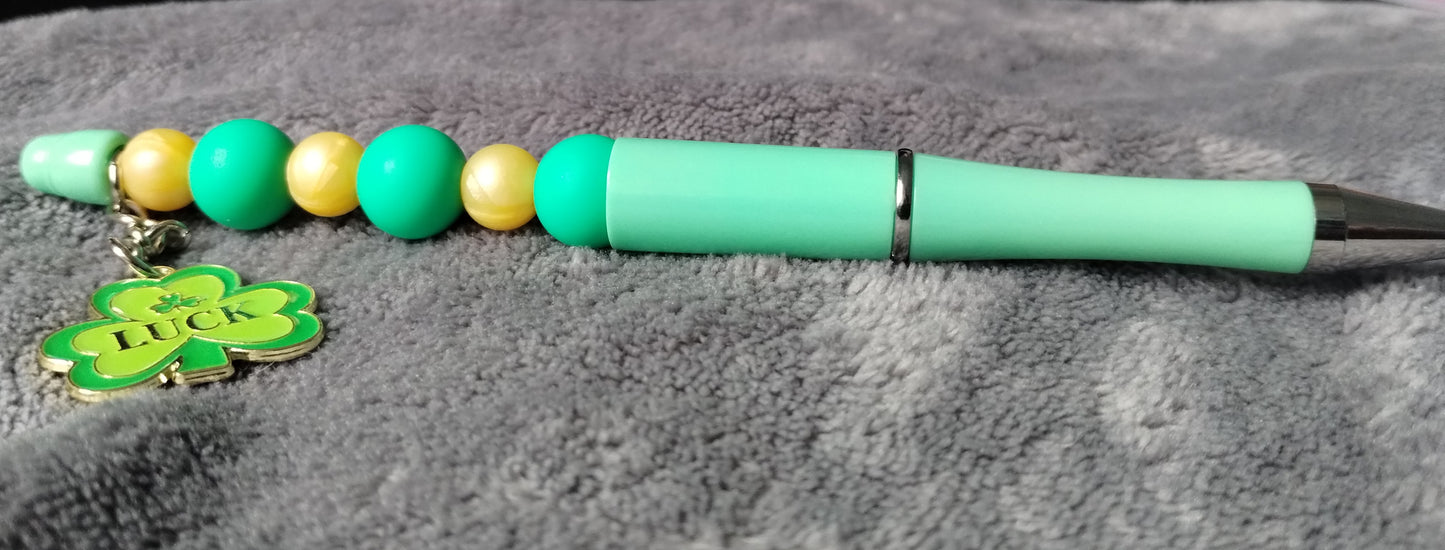 St. Patrick day pens w/ charms