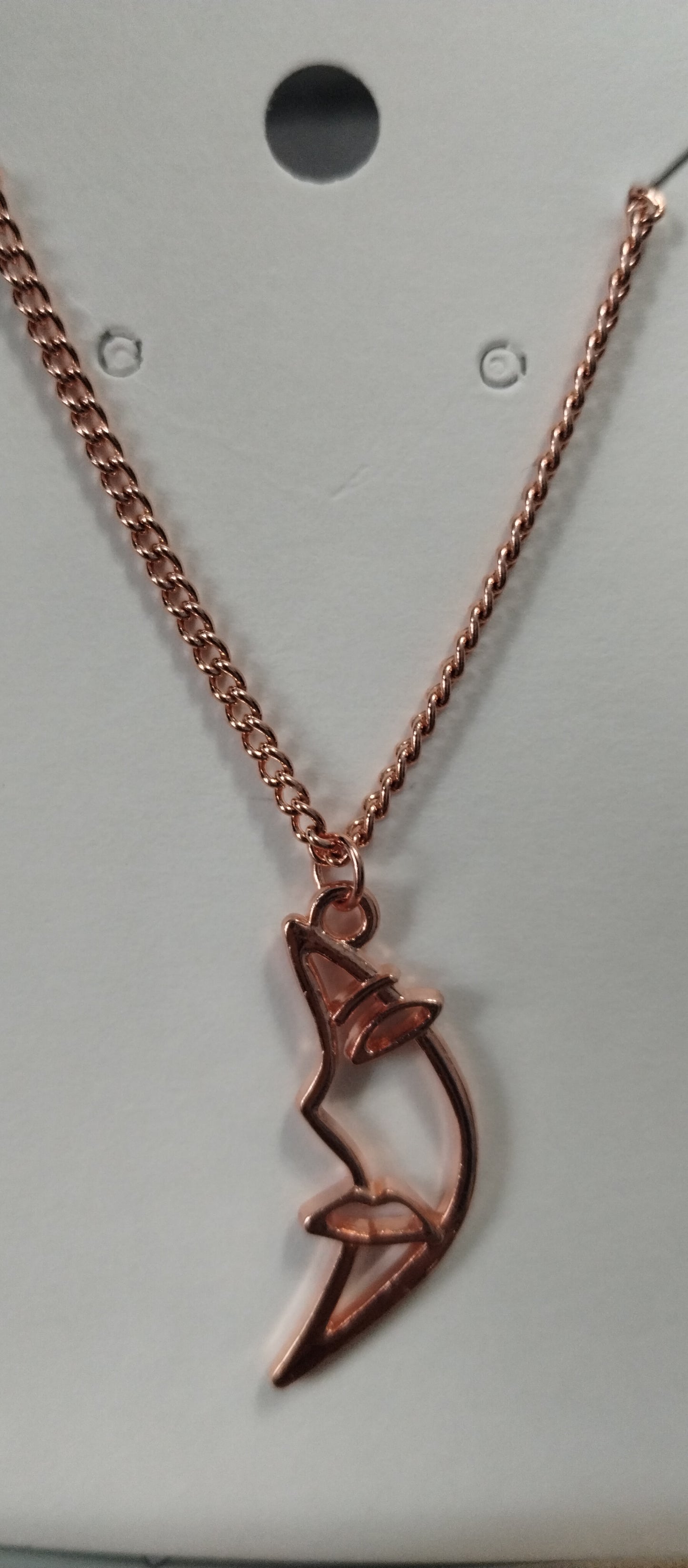 Rose Gold Necklaces 8 cute styles to choose from